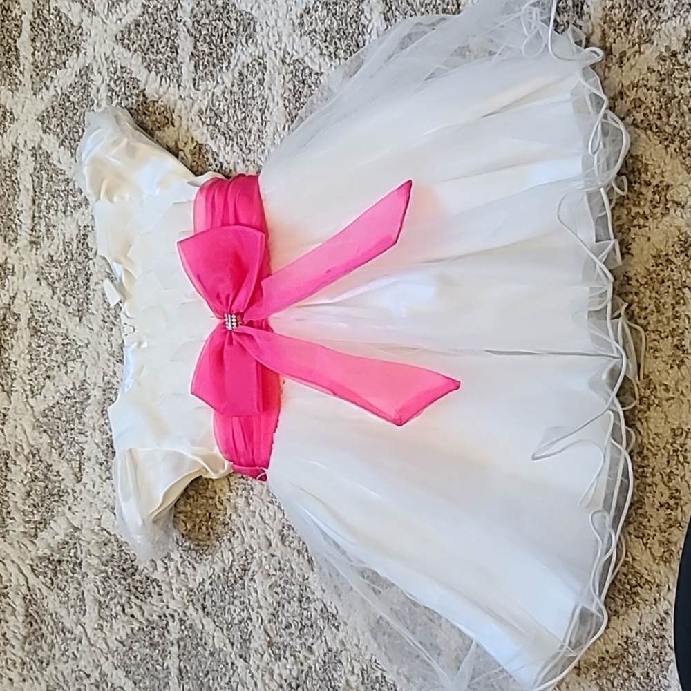 4 for $28 - Koy Fashion - Girls 50 (12-18m) White Formal Dress with Pink Bow